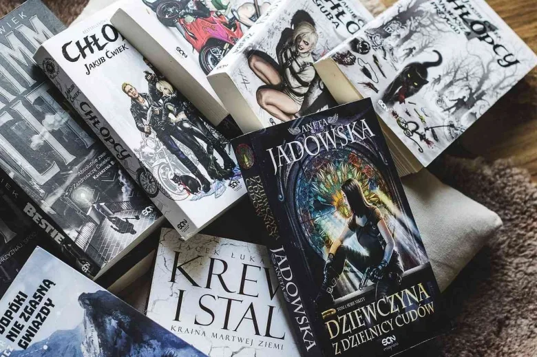 Novel Genre Spesifik